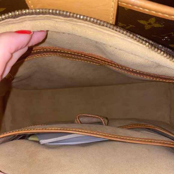 Louis Vuitton briefcase style bag in great condition - Picture 14 of 14